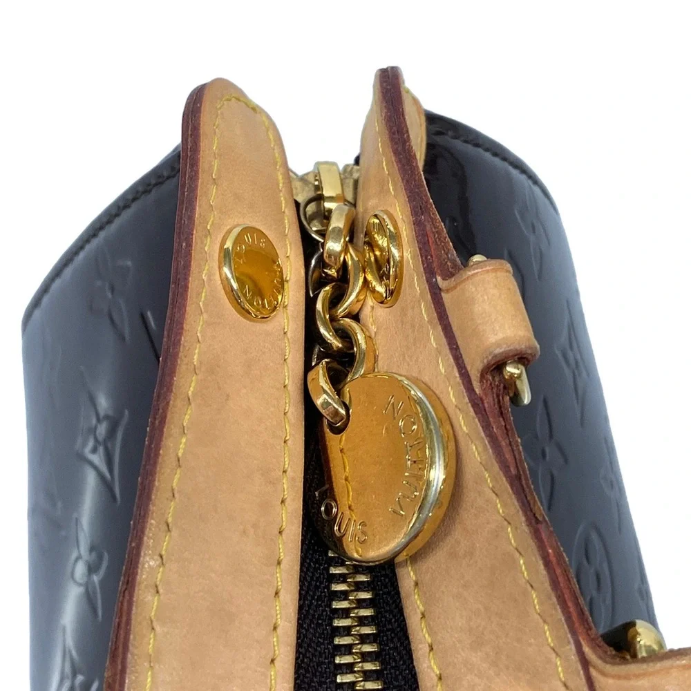 Louis Vuitton Brea MM Monogram Vernis Handbag M91619